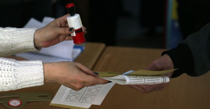 Metropoll anketti: AKP 2015’ten beri 12 puan kaybetti