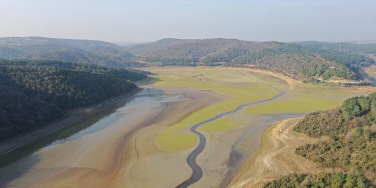 İstanbul’da kuraklık alarmı: Barajlarda üç aylık su kaldı