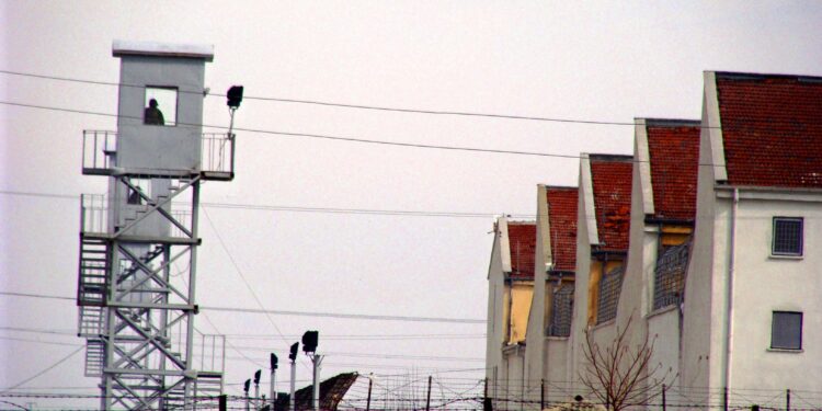 Şakran Cezaevi’nde artan hak ihlallerine karşı açlık grevi başladı