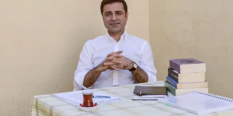 Bozdağ’dan Demirtaş açıklaması: Tweetleriyle ilgili çalışıyoruz
