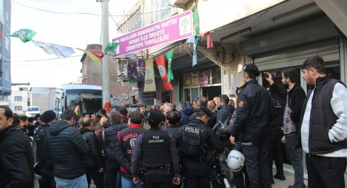 İzmir’de tecrit protestosunda gözaltına alınanlar serbest bırakıldı