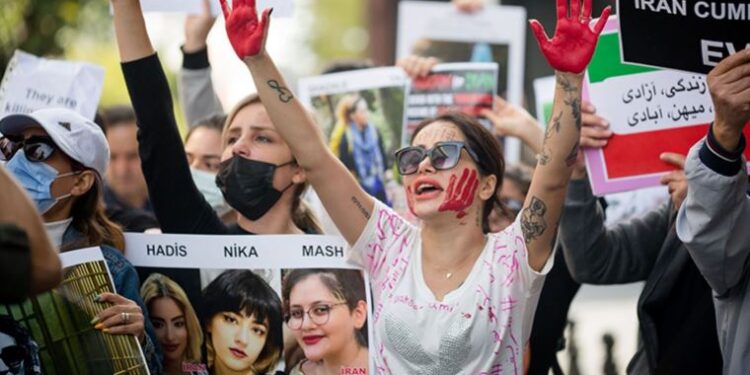 İran’da protestolar sırasında 481 kişi katledildi