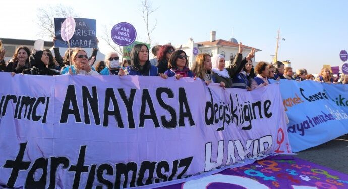 Kadınlardan Kadıköy’de yılın ilk buluşması