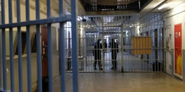 Cezaevi yönetimi avukat-tutuklu görüşünü dinlemiş