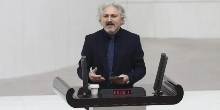 HDP’nin ‘devlet içindeki çeteler’ önergesi AKP-MHP oylarıyla reddedildi