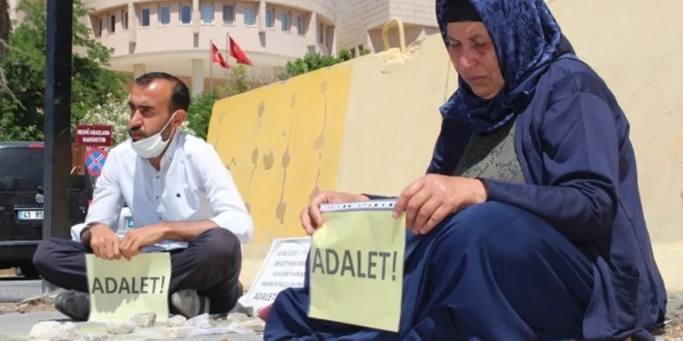 ‘İktidar ile menfaat içinde olmayan herkes davamıza sahip çıktı’