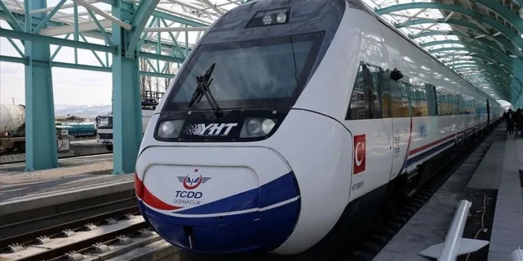 Hızlı tren bilet fiyatlarında bir yılda 6 kez zam
