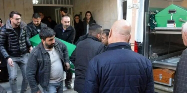 MHP’li eski vekilin ağabeyi ve eşi evinde ölü bulundu