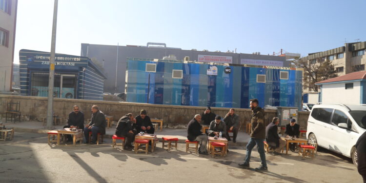 Kayyumun ‘Meydan’ projesinden portatif tuvalet çıktı: Maliyeti 80 milyon TL