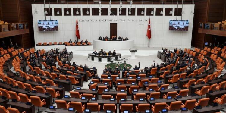 18’i HDP’li 22 milletvekilinin dokunulmazlık fezlekeleri Meclis’te
