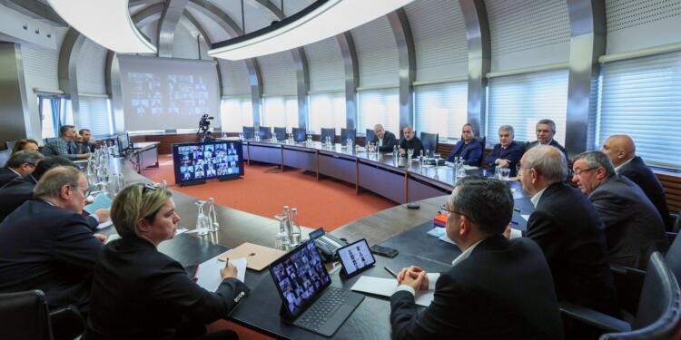 CHP: Kılıçdaroğlu’na adaylık konusunda tam yetki verildi