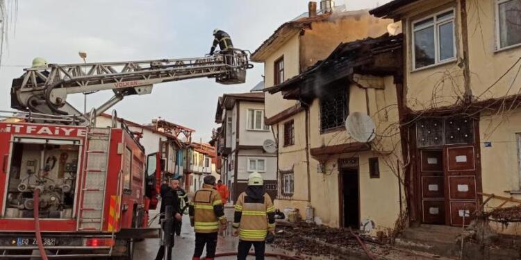 Tokat’ta bir evde yangın: 3 kişi öldü, 1 kişi yaralandı