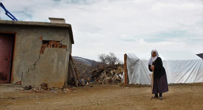 Licê’de köyler ağır hasarlı, halk göçe zorlanıyor