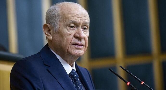 Bahçeli Meclis’in sıcak binasında depremzeler ile dayanışanları hedef aldı