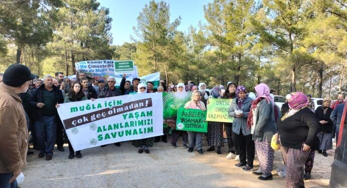 Deştin’de halk bilirkişi heyetini karşıladı: Direne direne kazanacağız