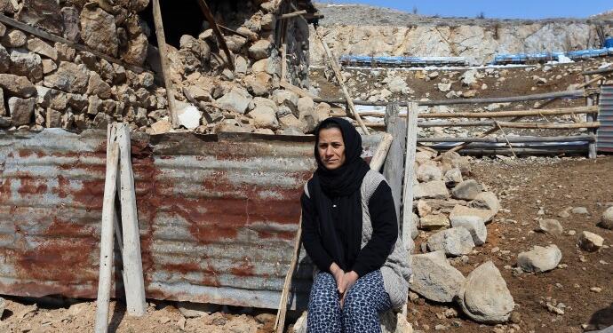 ‘Tandırlıkta nöbetleşe kalıyoruz, bize hâlâ bir yardım gelmedi’