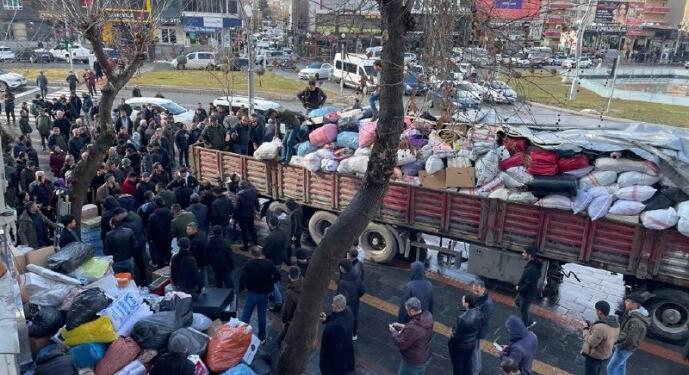 Êlih’ten 7 TIR 2 kamyon yardım yola çıktı