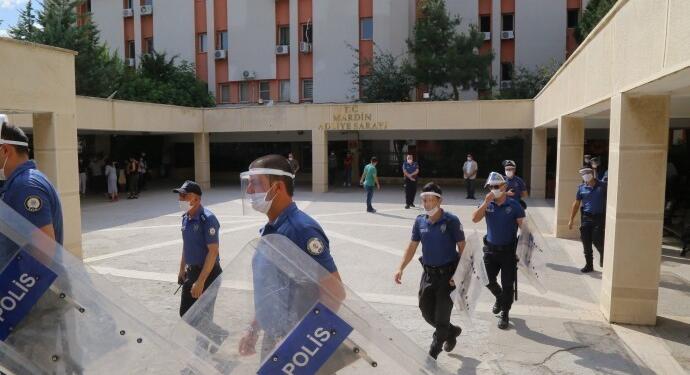 4 siyasetçiye 24 yıl hapis cezası