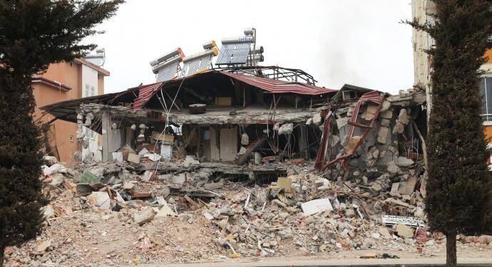 Sorunlar da öfkeler de politik