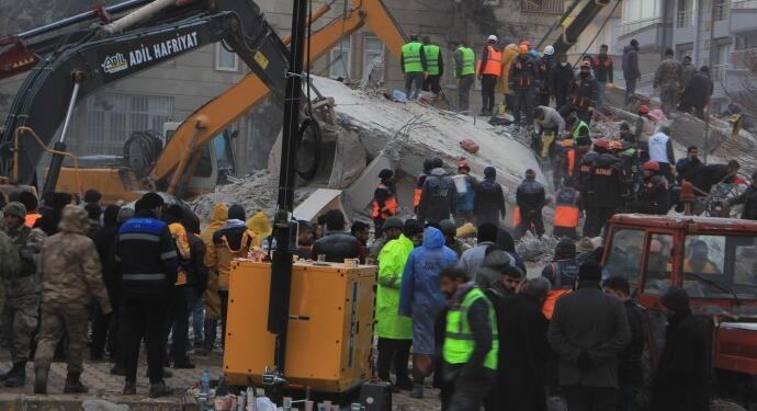 Rihalılar yardım bekliyor: Ekmek yok, çadırlar yetersiz