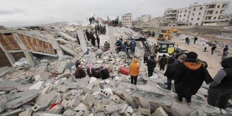 Suriye’de can kaybı 3 bin 162’ye yükseldi: Türkiye orada da yardımları engelliyor