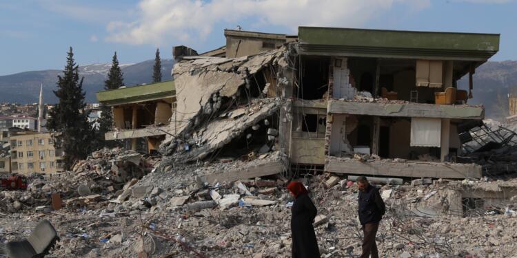 Yangına dahi müdahale edilmedi: 40 yanmış beden çıkardık