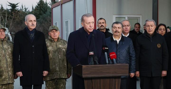 Erdoğan iktidarı eleştirenlere hakaret ettti, TOKİ’den bahsetti