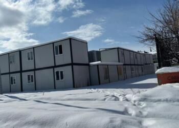 Konteynırlara el koyup Sağlık Bakanlığı’nın tırlarına yüklediler