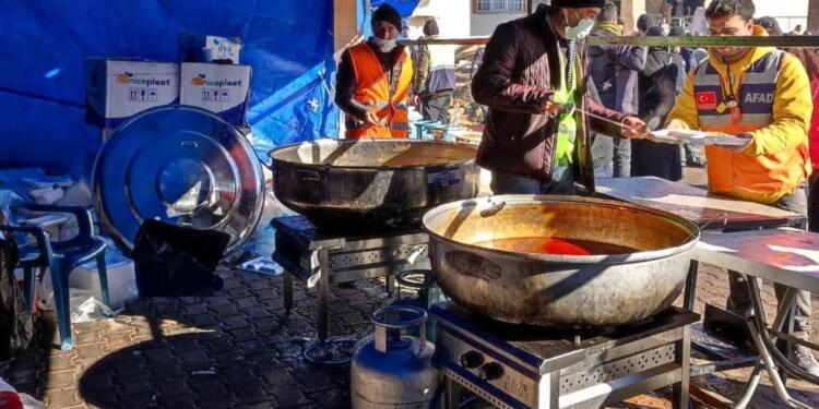 Dayanışma yaraları sarıyor