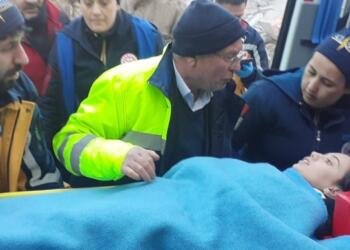 Semsûr’da üç kişilik aile kurtarıldı