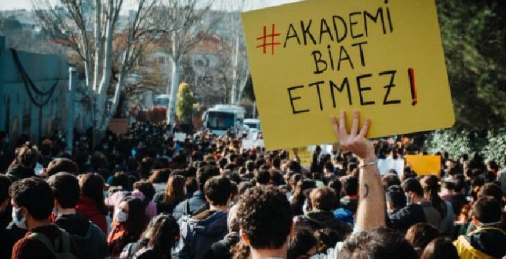 Boğaziçi mezunlarına kampüse giriş yasağı, öğrencilere ceza