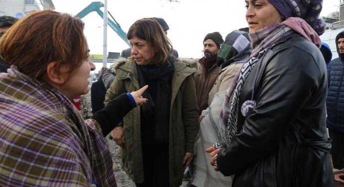 Beştaş: Yardım için izne ihtiyacımız yok, insani görevimizdir