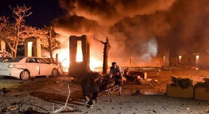 Pakistan’da bombalı saldırıda 8 kişi yaralandı