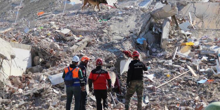 Deprem bölgesinde 294 bin 165 binaya imar affı verildi