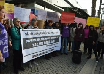 İzmir’de depremzede kadınlar için dayanışma kampanyası