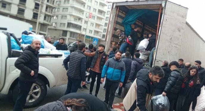 Depremzedeler için toplanan yardımlar Êlih’den yola çıktı