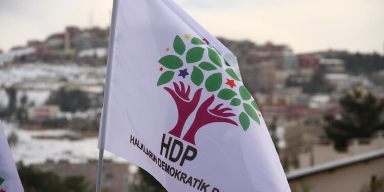 HDP’li vekiller maaşlarını depremzedelere bağışlayacak