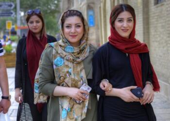 İran’da kadınların erkek vasi izni olmadan ülkeden çıkışı yasaklandı