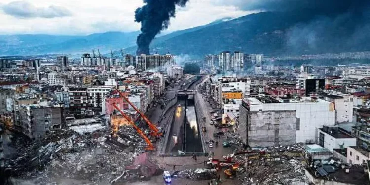 Mimarlar Odası’ndan deprem raporu: 4 katlı alanlara 14 kat izni nasıl verildi?