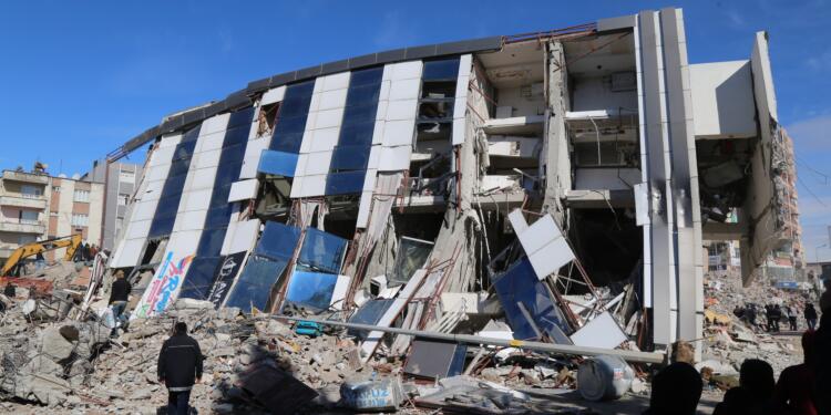 Jet hızı ile tespit: Bina sağlam