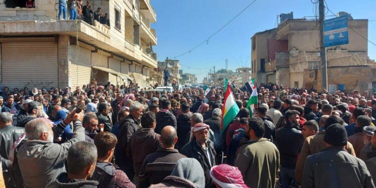 Efrîn’de katledilenlerin cenazesi için binler toplandı