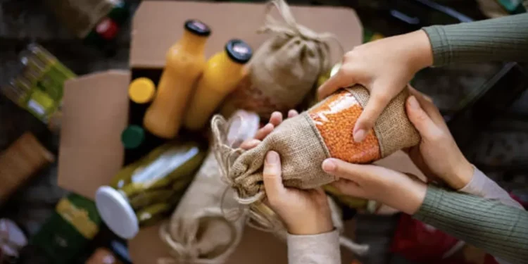 Ramazan kolilerini enflasyon vurdu: Ürün azaldı, fiyat arttı