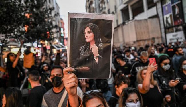 Amnesty: İran en az 305 sivili katletti, Kürt güçleri hedef aldı