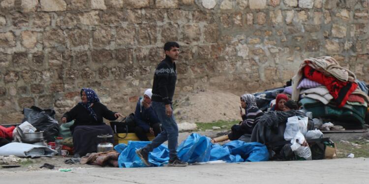 Şam hükümetinin ambargosu yardımları engelliyor