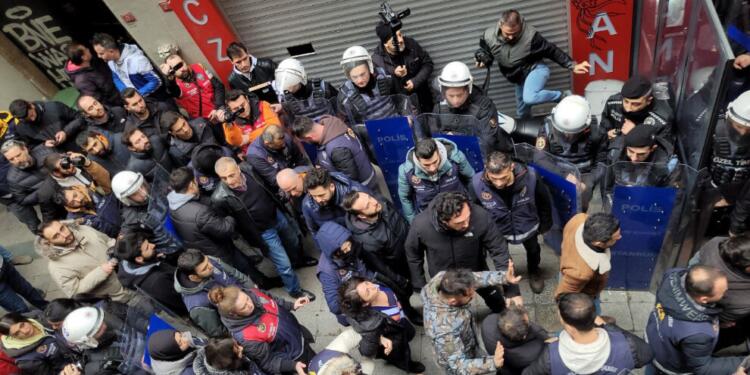 Halkevleri üyelerine polis saldırısı: 8 gözaltı