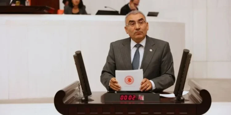 İYİ Partili Altındaş istifasını geri çekti