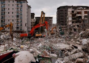 Dört deprem kentinde ara verilen eğitim yeniden başlıyor