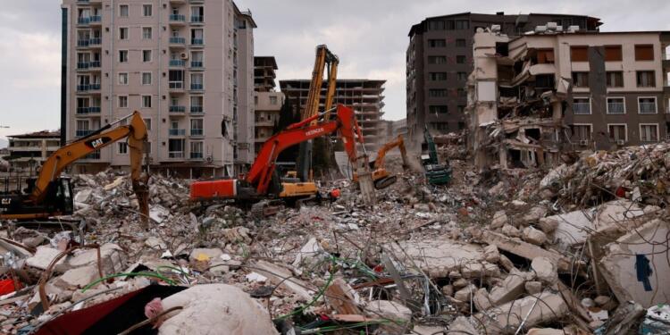 Dört deprem kentinde ara verilen eğitim yeniden başlıyor