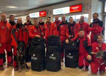 İspanyol ve İsrail arama-kurtarma ekipleri: Halk dayanışması takdire şayandı