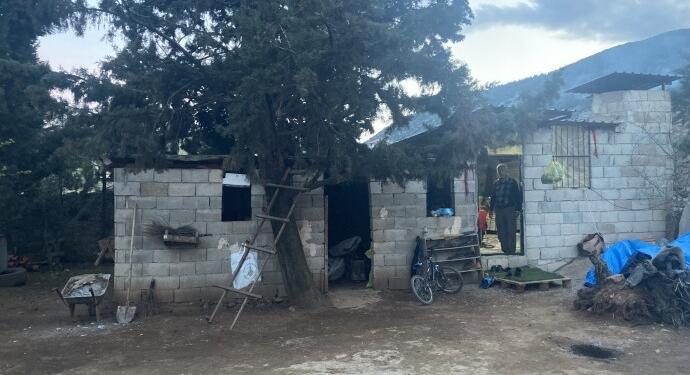 Depremzedeler Ramazanı barakalarda karşılıyor